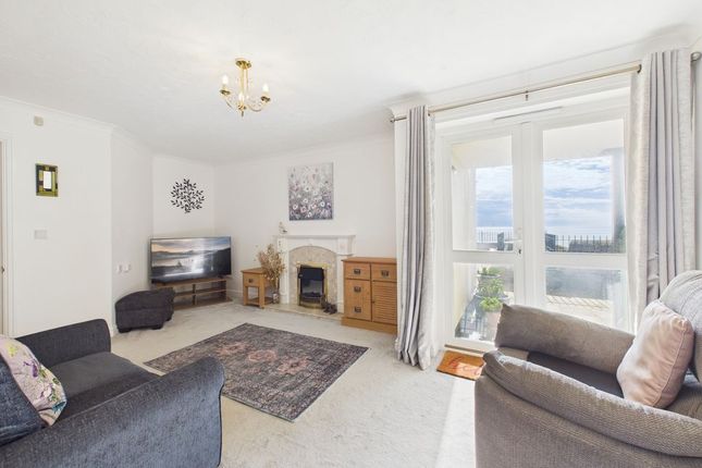 Flat 3, Carnes Court, Emslie Road, Falmouth photo 2