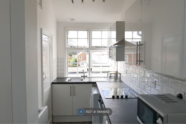 Flat to rent in Eldon Road, Reading