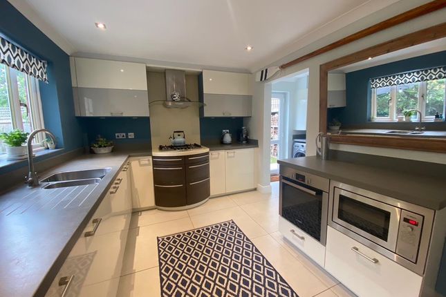 4, Barton Drive, Southampton photo 2