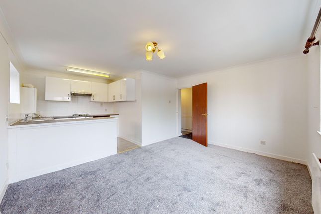 Flat to rent in Travis Court, Shadyside, Doncaster