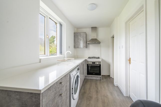 29, Highfield Terrace, Cullingworth photo 3