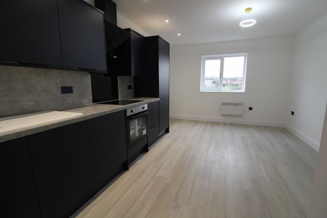 Thumbnail Flat to rent in Ropery Road, Gainsborough, Lincolnshire
