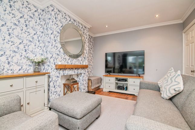 77, Cromwell Drive, Dudley photo 2