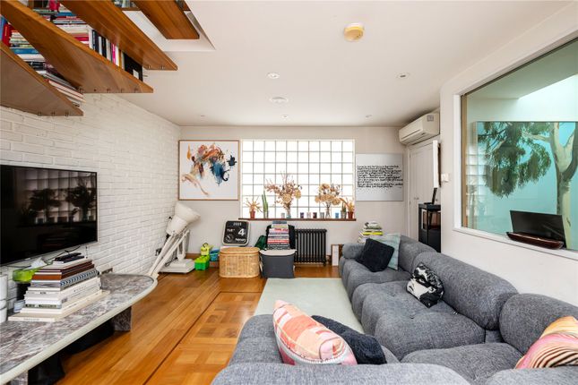 8, Codrington Mews, London photo 2