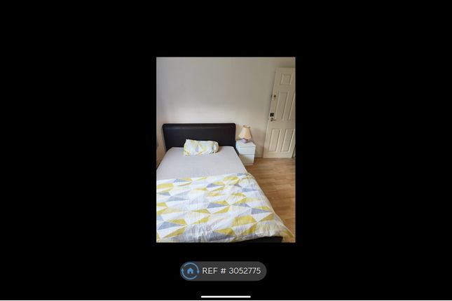 Handforth Lane, Halton Lodge, Runcorn photo 3