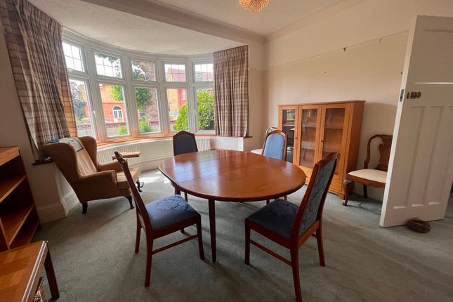 33 Rosemont Road, London photo 4