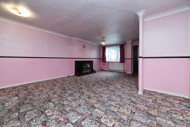 21, Bannister Drive, Hull photo 4