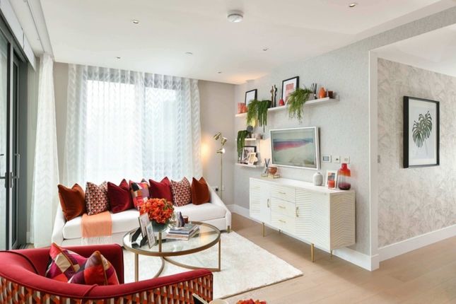Flat for sale in Prince Of Wales Drive, London