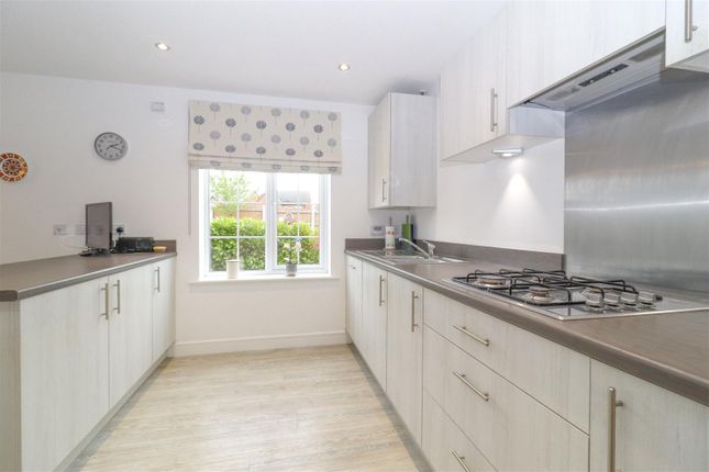 3, Miller Avenue, Pontefract photo 2