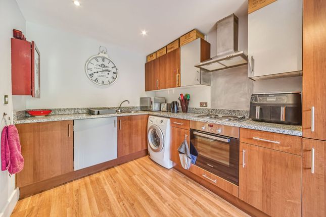 Apartment 1, 95, Alscot Road, London photo 4