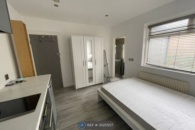 Birkbeck Road, London photo 5