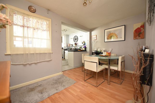 25 St. Marys Street, St. Neots photo 3