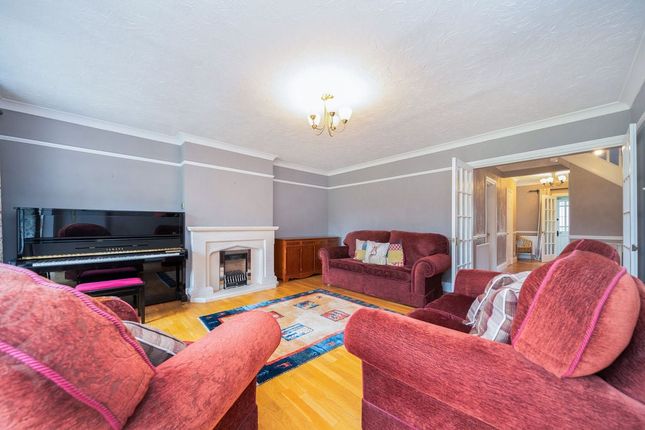 196, Penn Road, High Wycombe photo 4