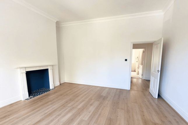 Garrod House, Flat 9, 12-14, Charles Road, St Leonards-on-Sea photo 4