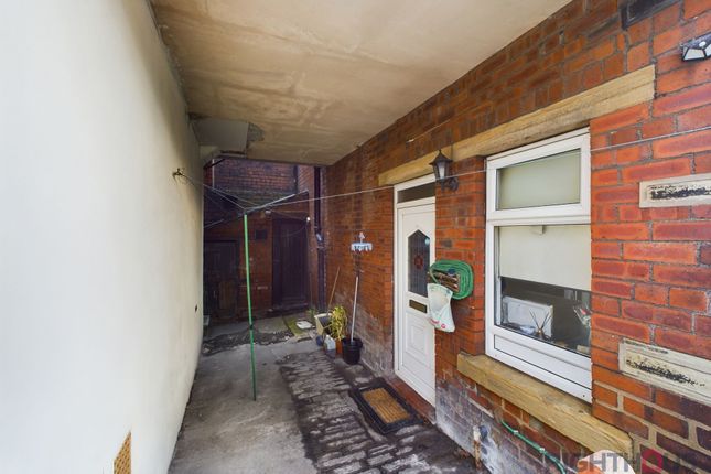 End terrace house for sale in Whitcliffe Road, Cleckheaton