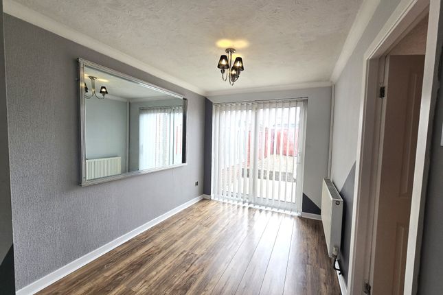 86, Willowdale, Hull photo 5