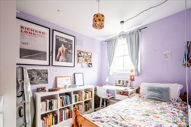 Terraced house for sale in St Thomas's Place, London Fields