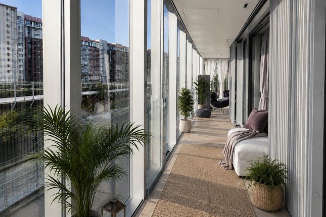 107, Halliday House, 2, Circus Road West, London photo 3