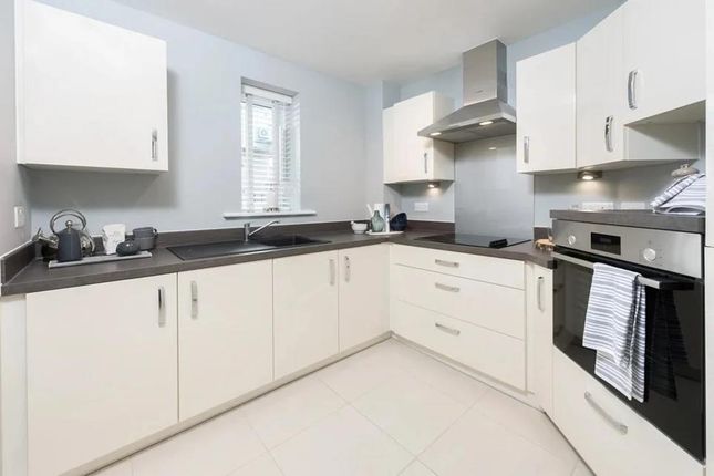 Flat to rent in St. Ann Way, The Docks, Gloucester