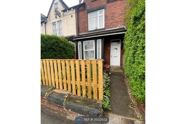 Thumbnail Flat to rent in Armley, Leeds