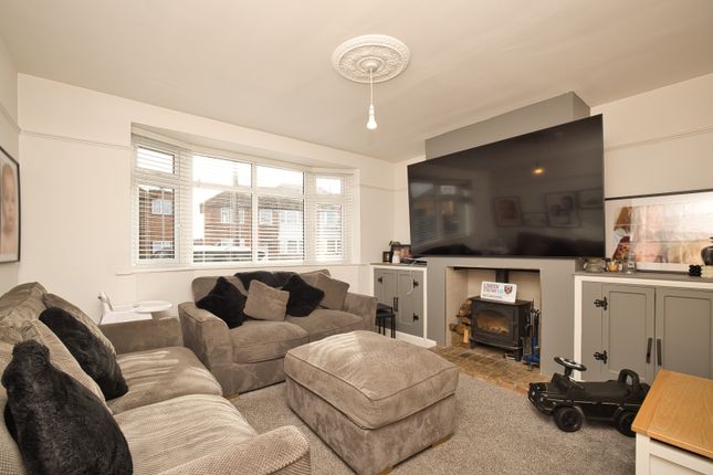 18, Bursill Crescent, Ramsgate photo 2
