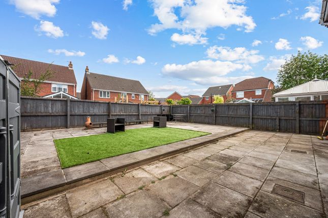 20 Walsham Gardens, St. Helens photo 4