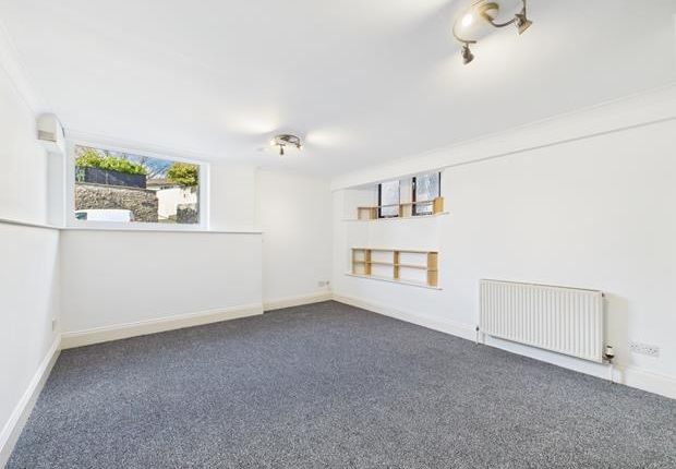Flat 2, The Old Chapel, Station Road photo 4