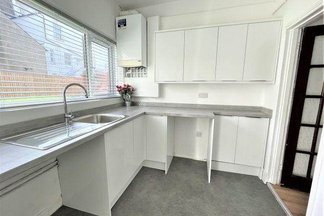 Flat to rent in Albert Road, Bexhill-On-Sea
