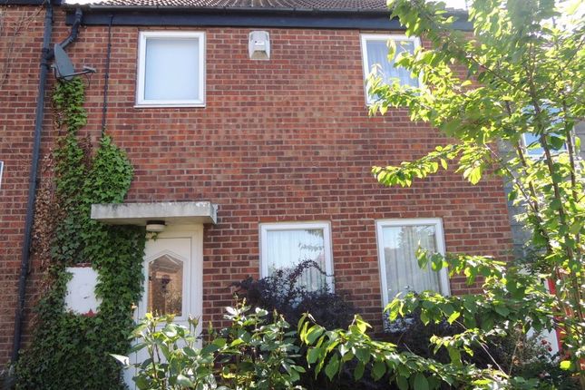 4 bed terraced house to rent in Stanley Wooster Way, Colchester, Essex