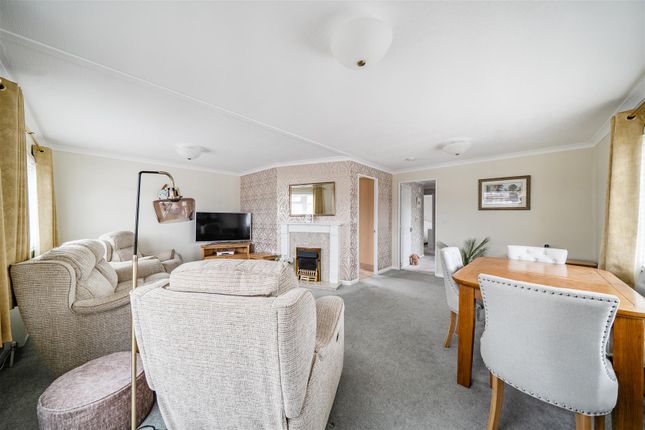 27 Shenley Park, Bletchenden Road, Ashford photo 4