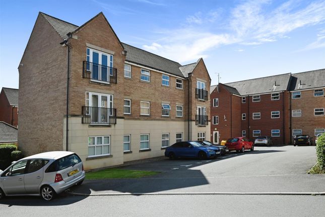 Thumbnail Flat for sale in Dunster Close, Rugby