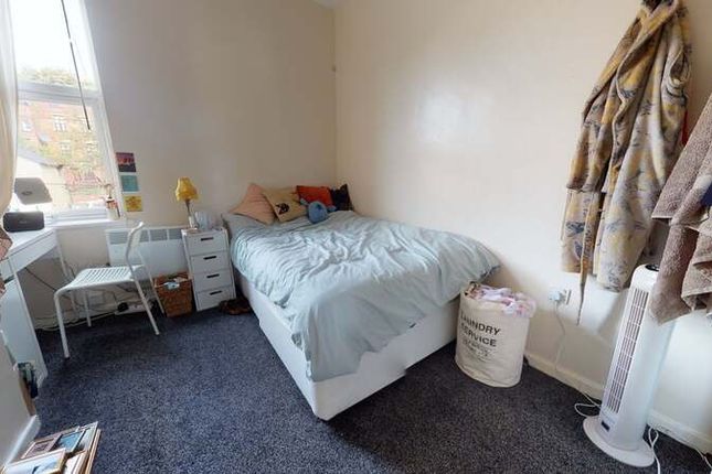 Moorland Avenue Hyde Park, Leeds photo 2
