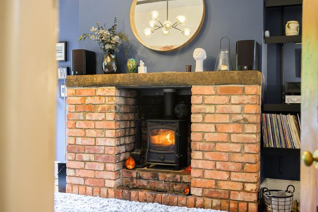 14, Longhurst Lane, Stockport photo 2