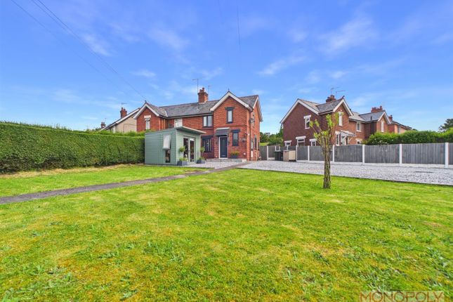 2-bed house on 58, Cae Gwilym Lane, Wrexham, £175,000