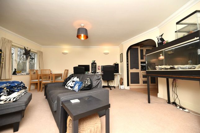 8 Station Approach, Huntingdon photo 2