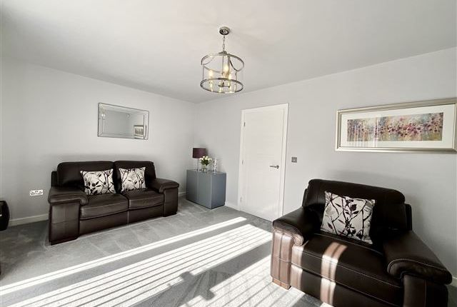 8, Fairfields Way Aston, Sheffield photo 2