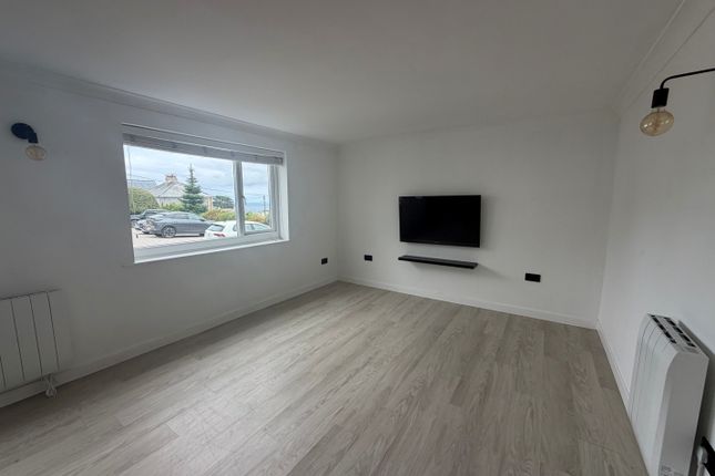 Flat 10, St. Ives photo 3