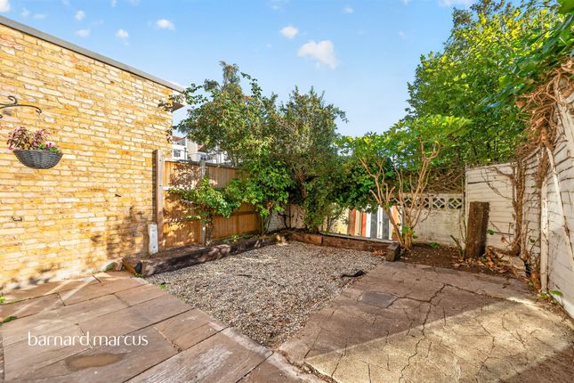 4, Sussex Road, New Malden photo 2