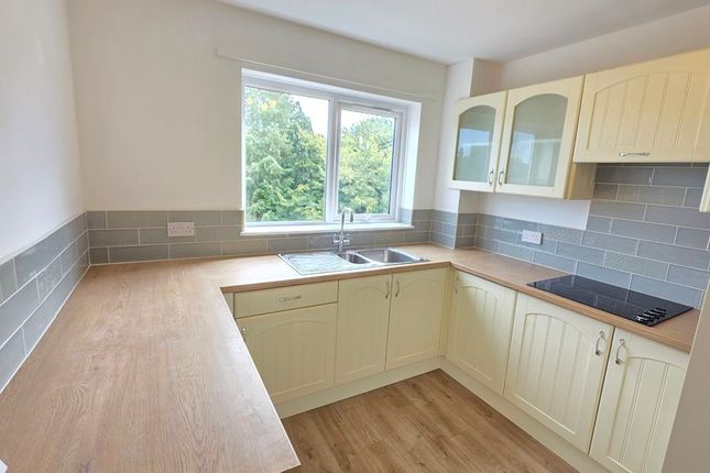 10, Stoneleigh Court, Peterborough photo 2