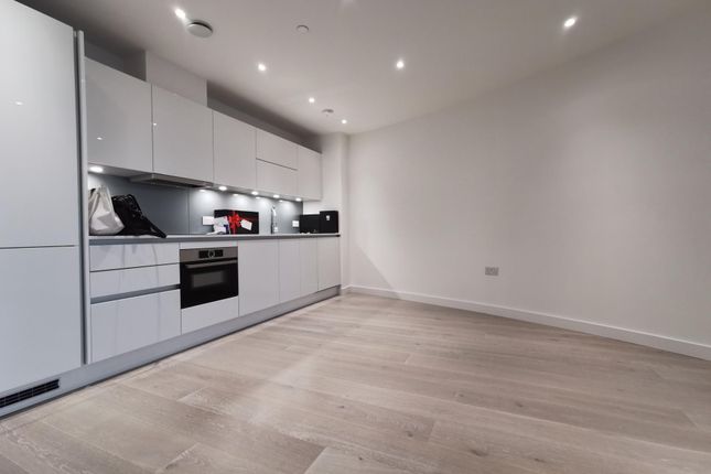 Thumbnail Flat for sale in City North West Tower, Goodwin Street, London