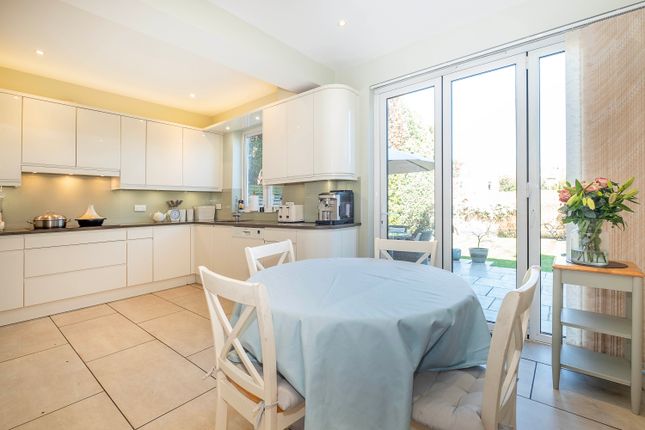 38, Wellesley Crescent, Twickenham photo 3