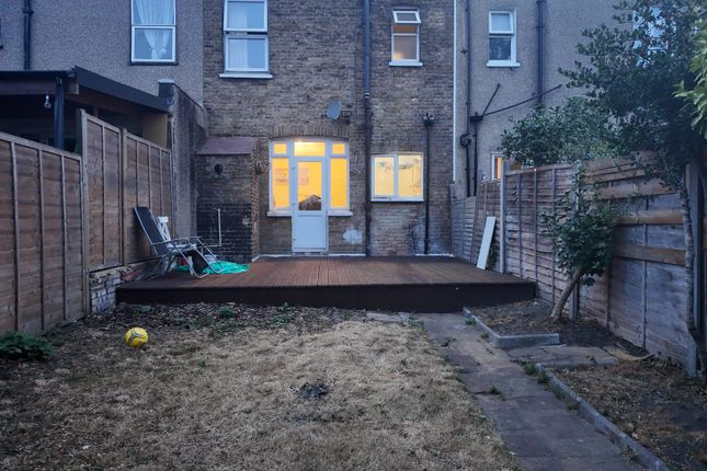 257, Torridon Rd, London photo 5