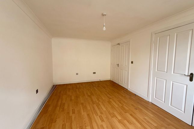 3A,, Navigation Drive, West Yorkshire photo 3