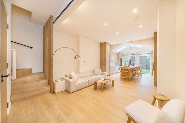 52, Arlington Road, Teddington photo 3