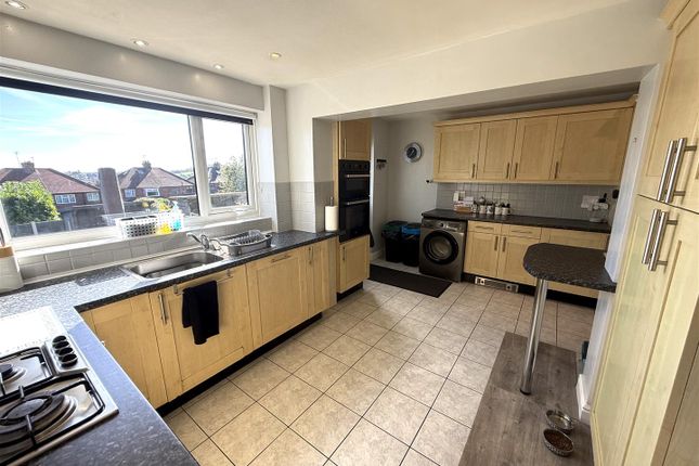 18, Cherry Tree Avenue, Belper photo 3