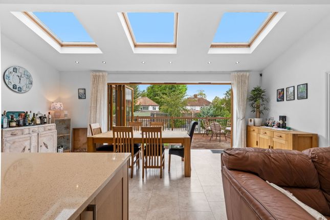 26, Chestnut Avenue, Epsom photo 4