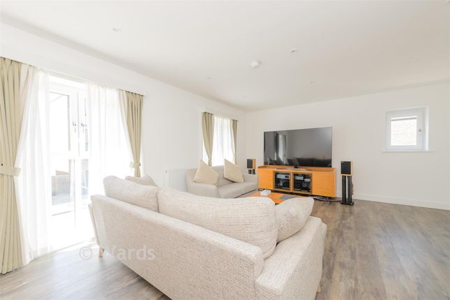 15, Glenway road, Rochester photo 3