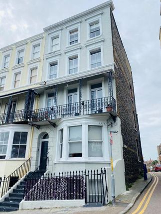 Flat for sale in Albion Hill, Ramsgate