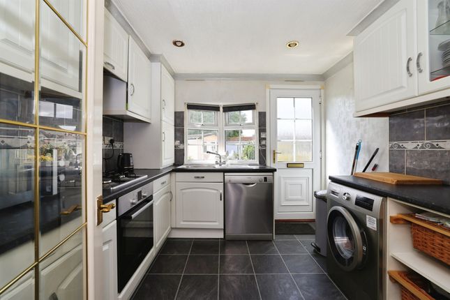 7A, Mullenscote Mobile Home Park, Andover photo 4