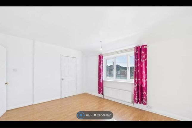 Winrose Avenue, Leeds photo 5